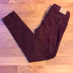 Women's Abercrombie & Fitch Red Floral pants.